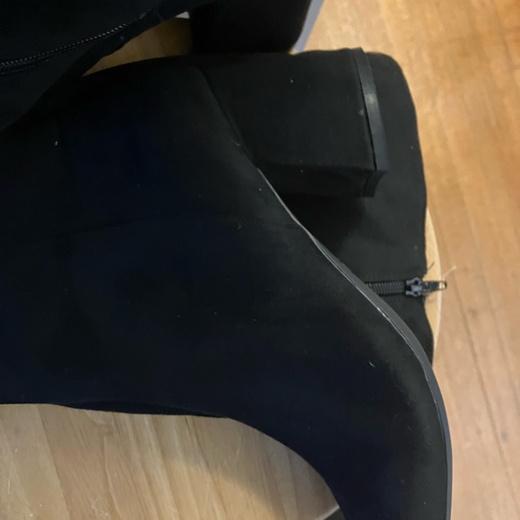 NWT wide calf suede boots - Picture 5 of 8